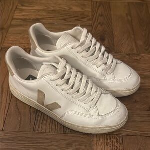 Veja V-12 Sneakers